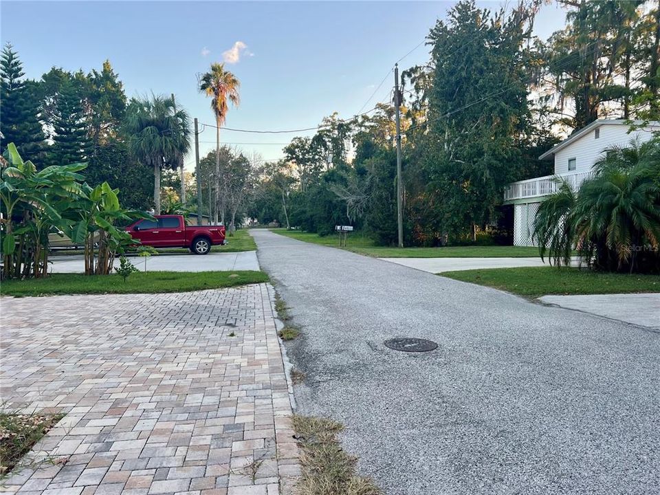 For Sale: $199,500 (2 beds, 2 baths, 672 Square Feet)