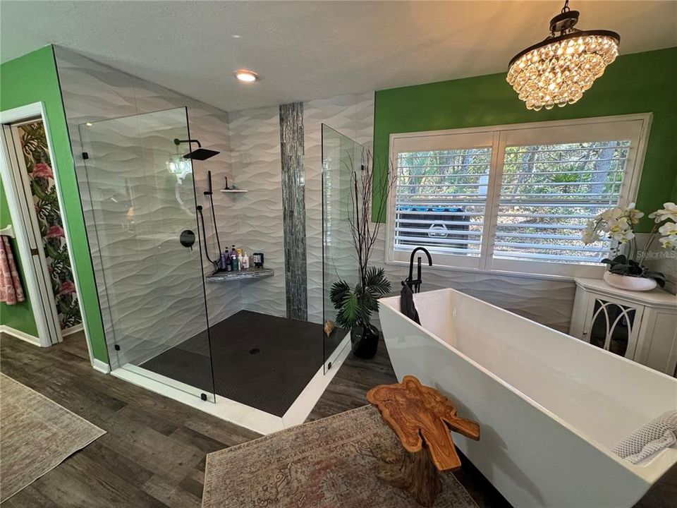 Activo con contrato: $674,900 (3 camas, 2 baños, 2082 Pies cuadrados)