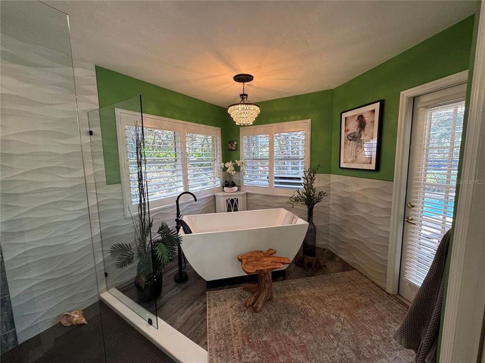 Activo con contrato: $674,900 (3 camas, 2 baños, 2082 Pies cuadrados)