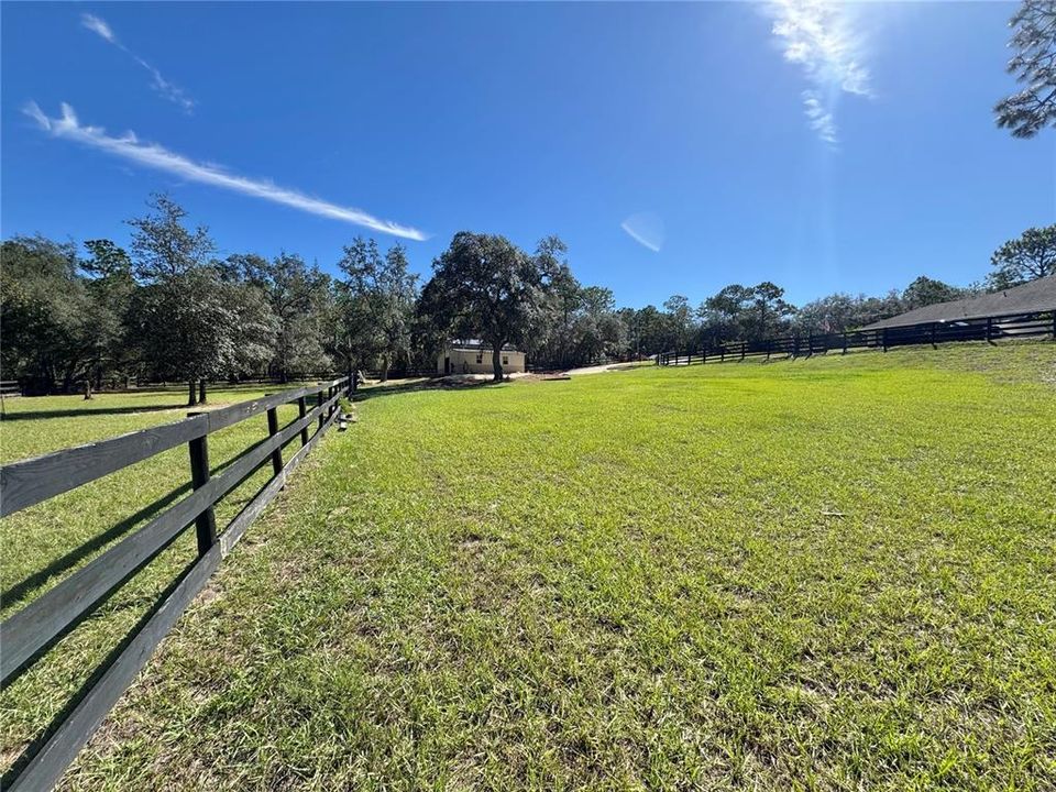 Activo con contrato: $674,900 (3 camas, 2 baños, 2082 Pies cuadrados)