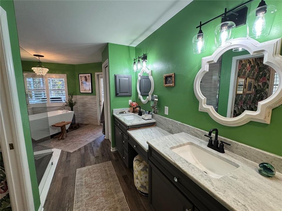 Activo con contrato: $674,900 (3 camas, 2 baños, 2082 Pies cuadrados)