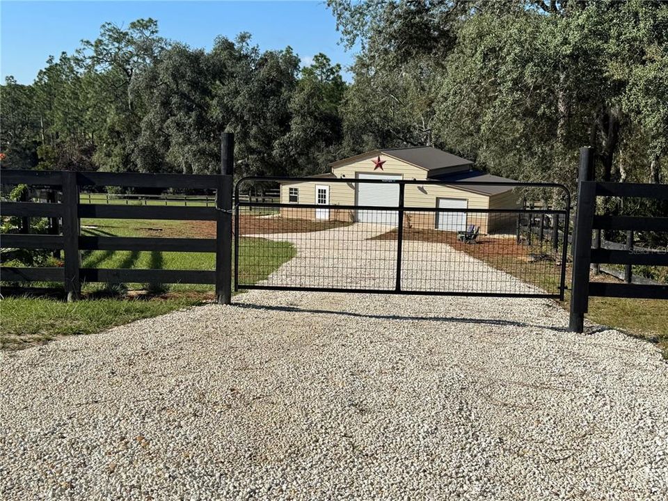 Activo con contrato: $674,900 (3 camas, 2 baños, 2082 Pies cuadrados)