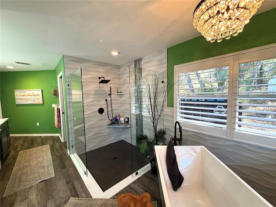 Activo con contrato: $674,900 (3 camas, 2 baños, 2082 Pies cuadrados)