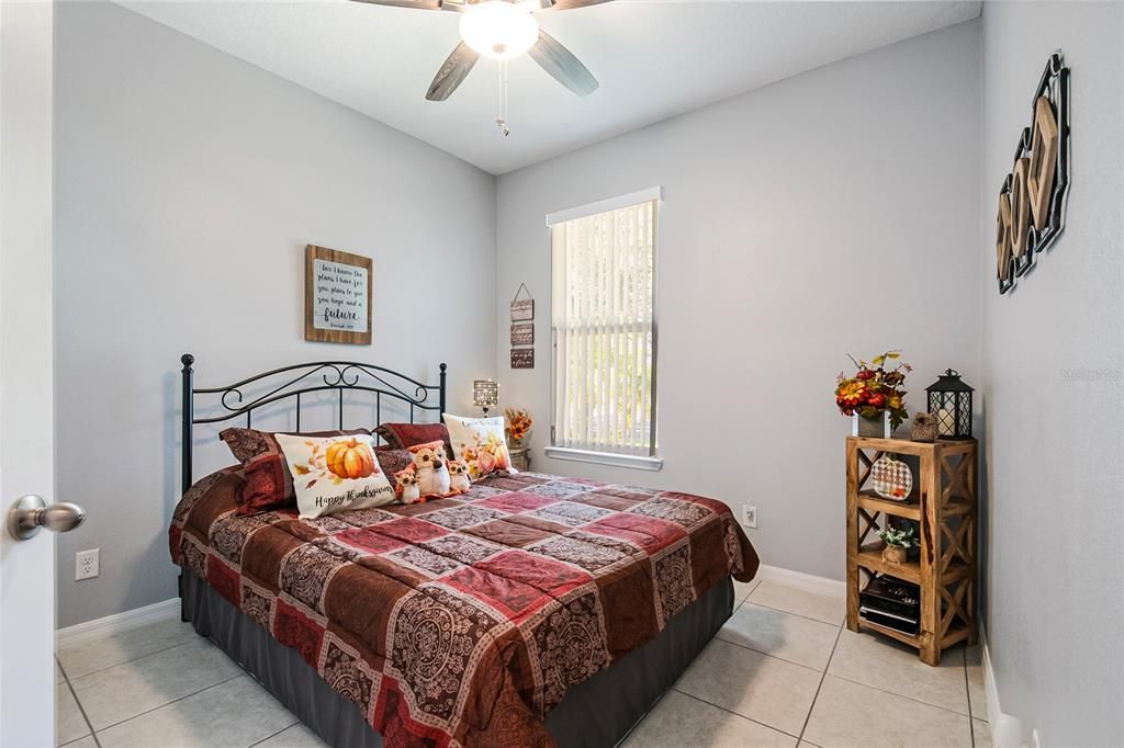 合同活跃: $299,900 (3 贝兹, 2 浴室, 1542 平方英尺)