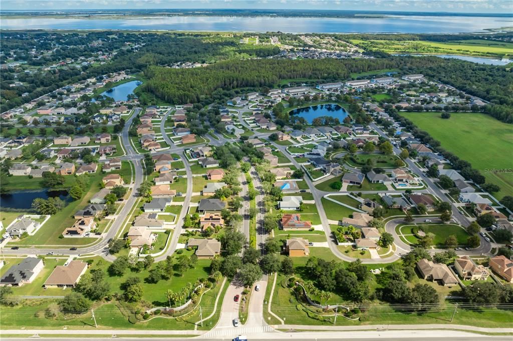 合同活跃: $299,900 (3 贝兹, 2 浴室, 1542 平方英尺)