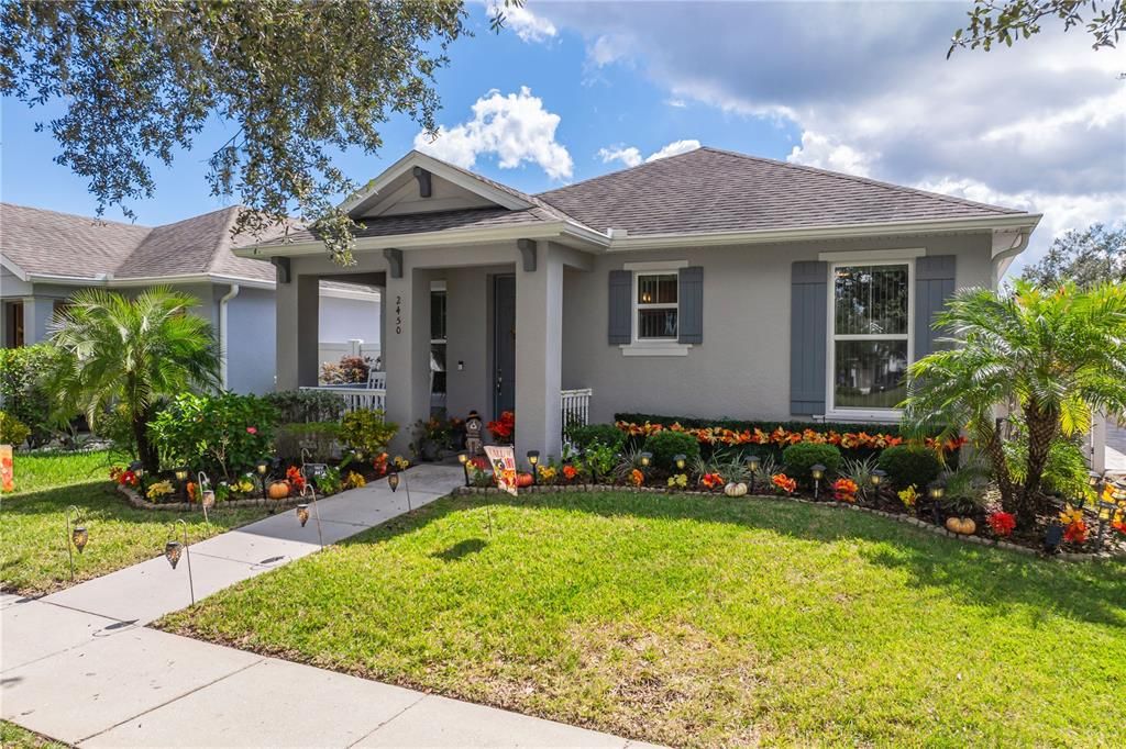 合同活跃: $299,900 (3 贝兹, 2 浴室, 1542 平方英尺)