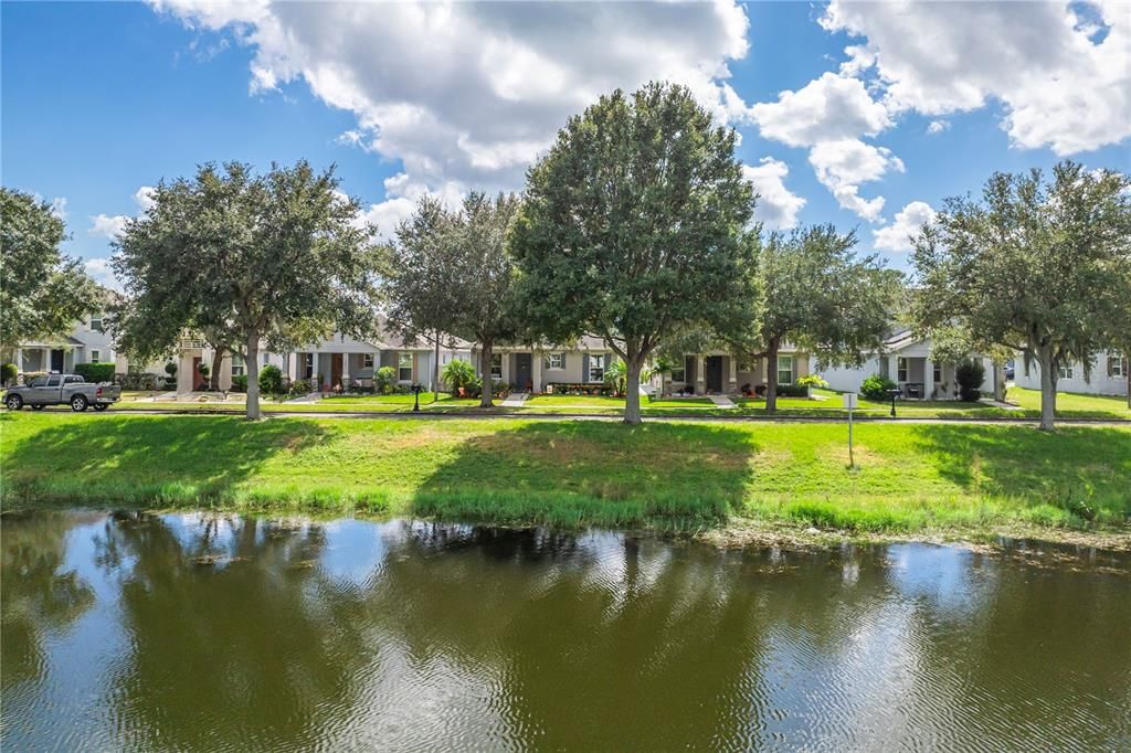 合同活跃: $299,900 (3 贝兹, 2 浴室, 1542 平方英尺)