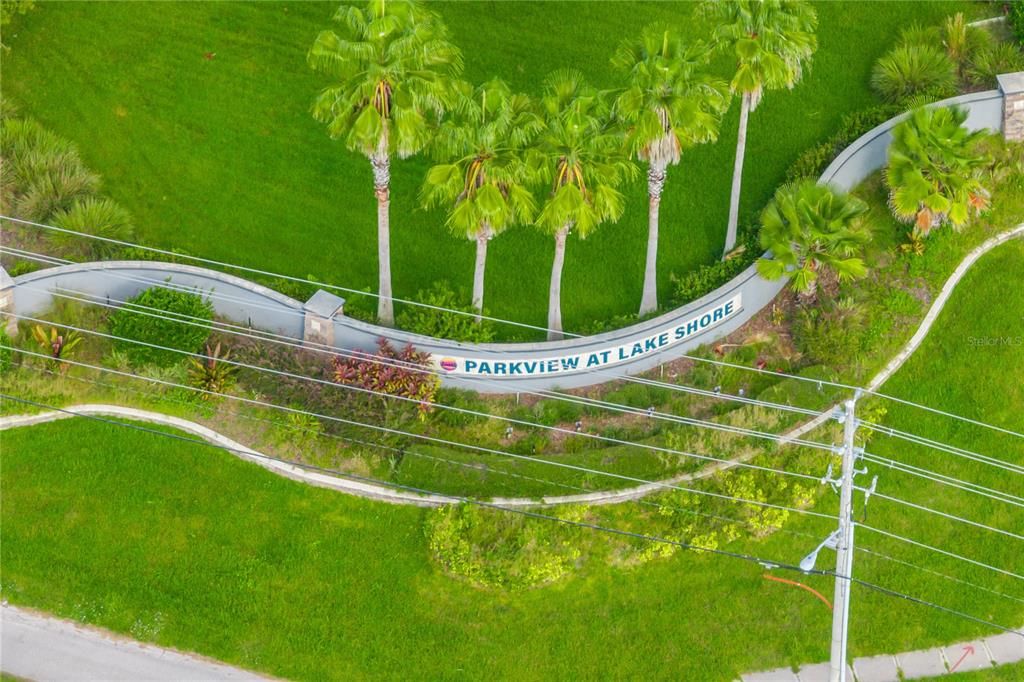 合同活跃: $299,900 (3 贝兹, 2 浴室, 1542 平方英尺)