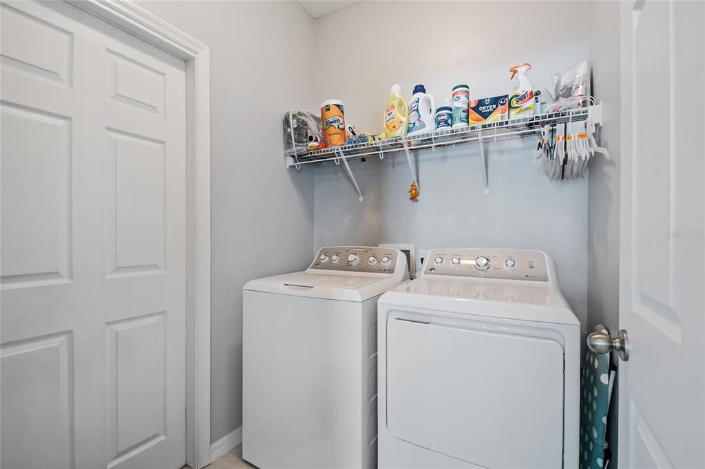 合同活跃: $299,900 (3 贝兹, 2 浴室, 1542 平方英尺)