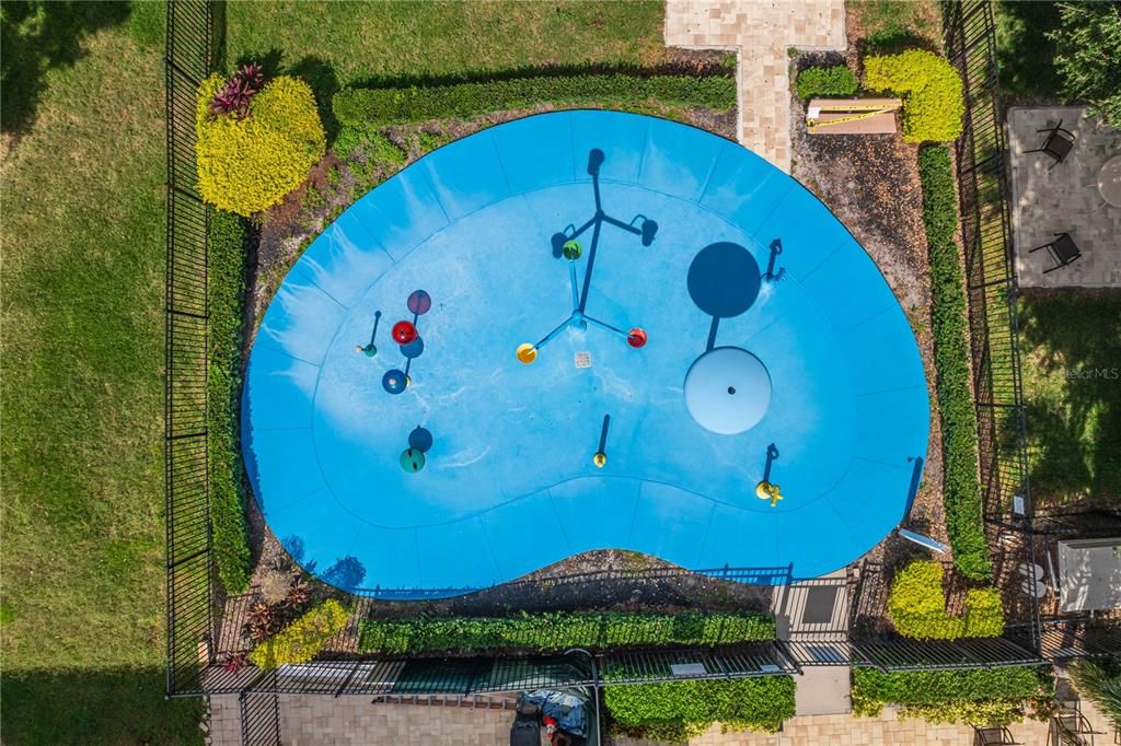 合同活跃: $299,900 (3 贝兹, 2 浴室, 1542 平方英尺)