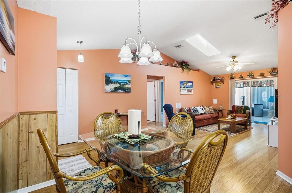 For Rent: $2,000 (3 beds, 2 baths, 1143 Square Feet)