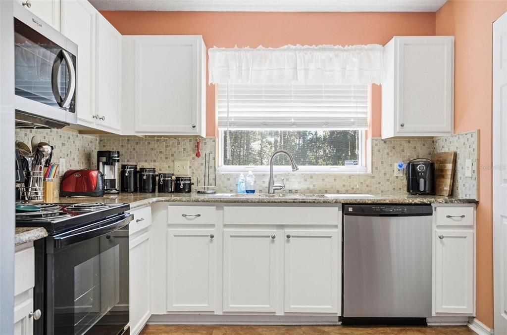 For Rent: $2,000 (3 beds, 2 baths, 1143 Square Feet)