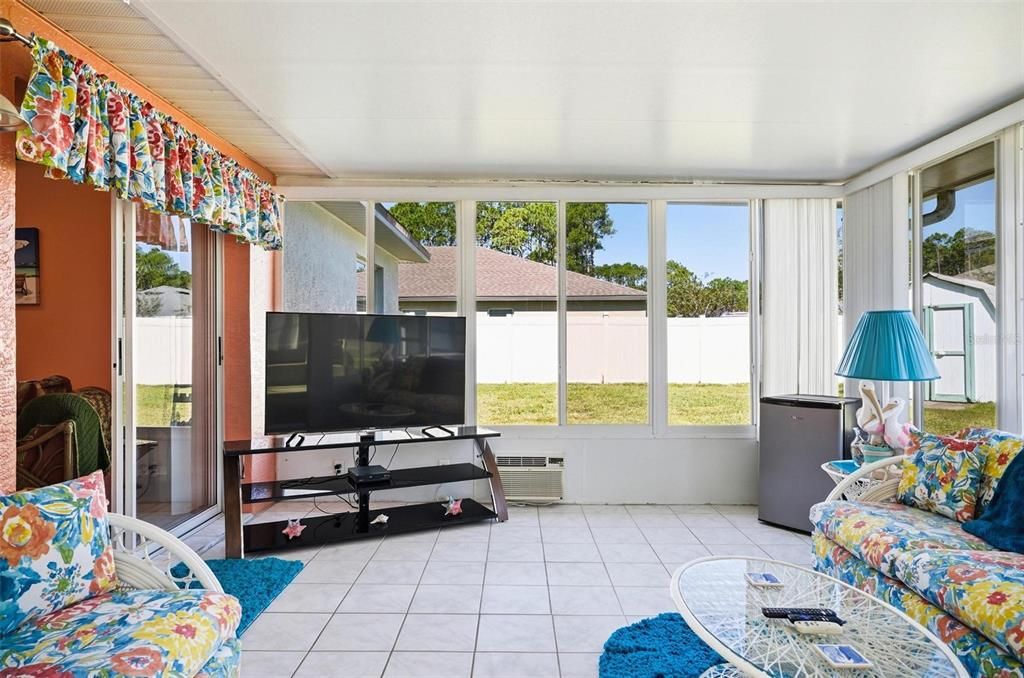 For Rent: $2,000 (3 beds, 2 baths, 1143 Square Feet)