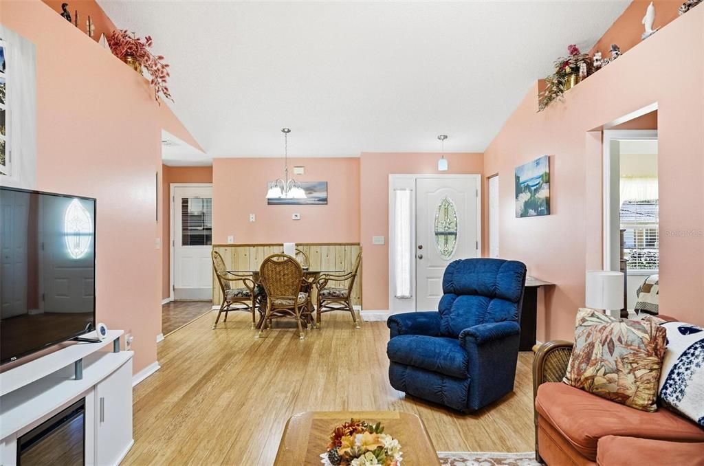 For Rent: $2,000 (3 beds, 2 baths, 1143 Square Feet)