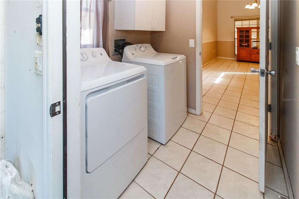 For Sale: $315,000 (3 beds, 2 baths, 1548 Square Feet)