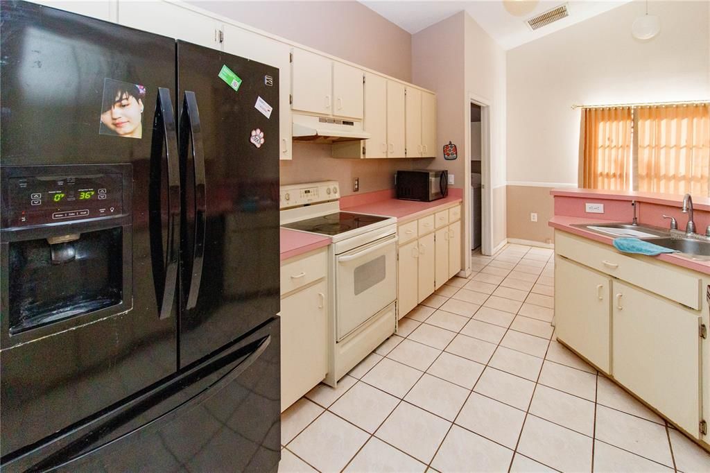 For Sale: $315,000 (3 beds, 2 baths, 1548 Square Feet)