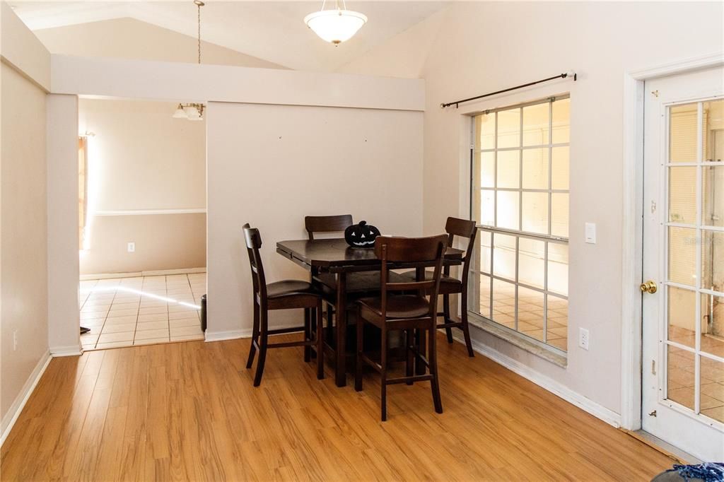 For Sale: $315,000 (3 beds, 2 baths, 1548 Square Feet)