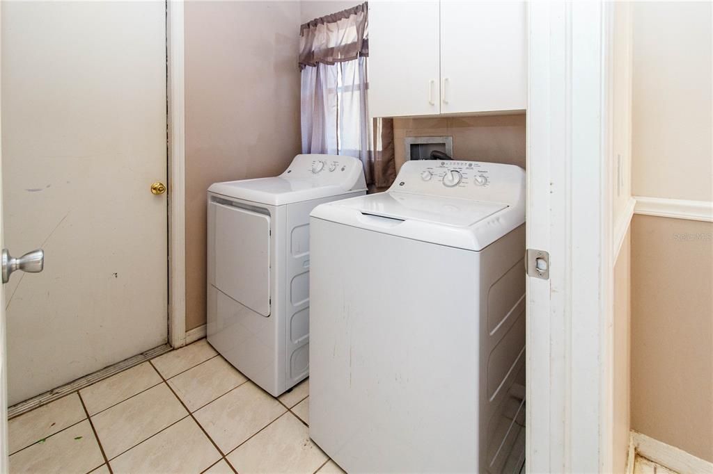 For Sale: $315,000 (3 beds, 2 baths, 1548 Square Feet)