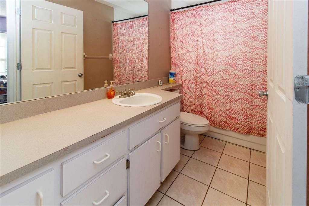 For Sale: $315,000 (3 beds, 2 baths, 1548 Square Feet)