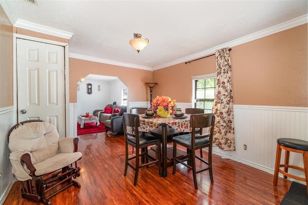 Active With Contract: $225,000 (3 beds, 1 baths, 1288 Square Feet)