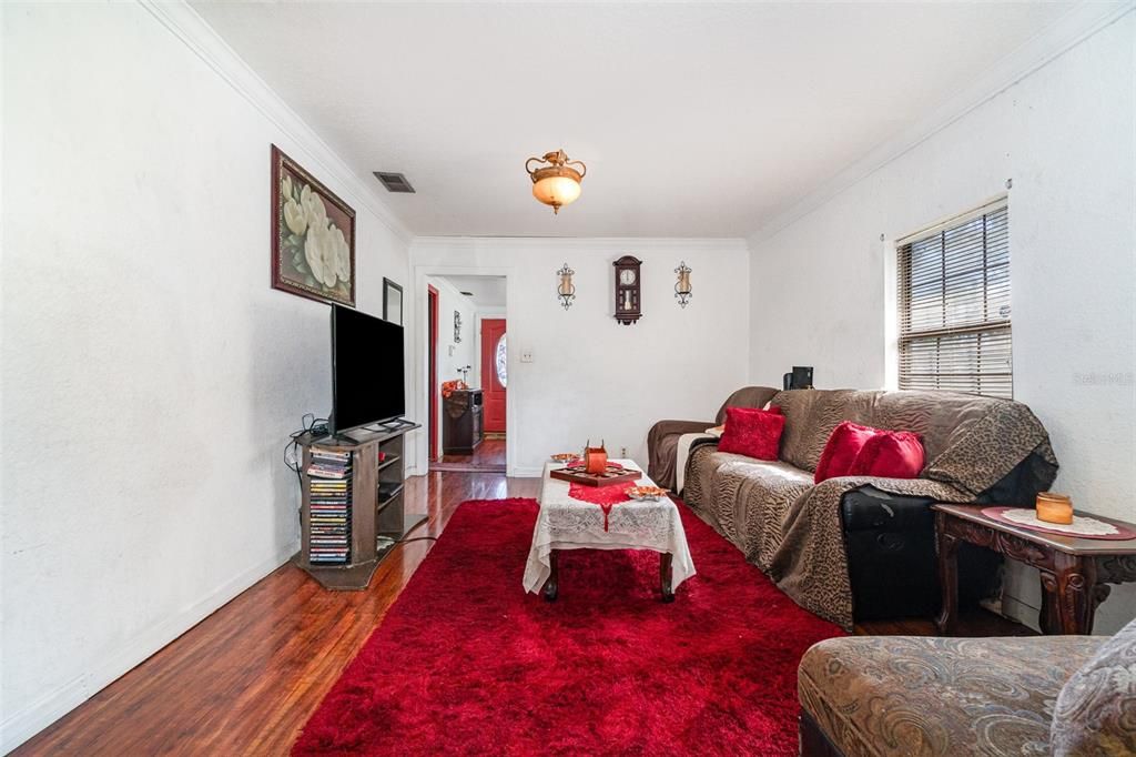 Active With Contract: $225,000 (3 beds, 1 baths, 1288 Square Feet)