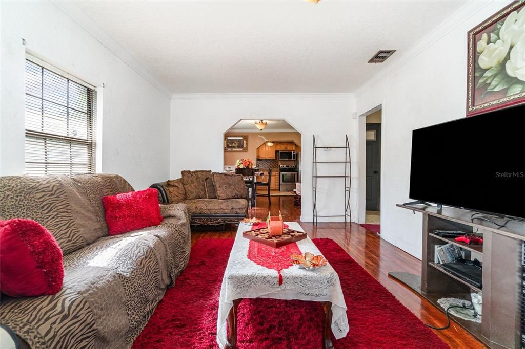 Active With Contract: $225,000 (3 beds, 1 baths, 1288 Square Feet)