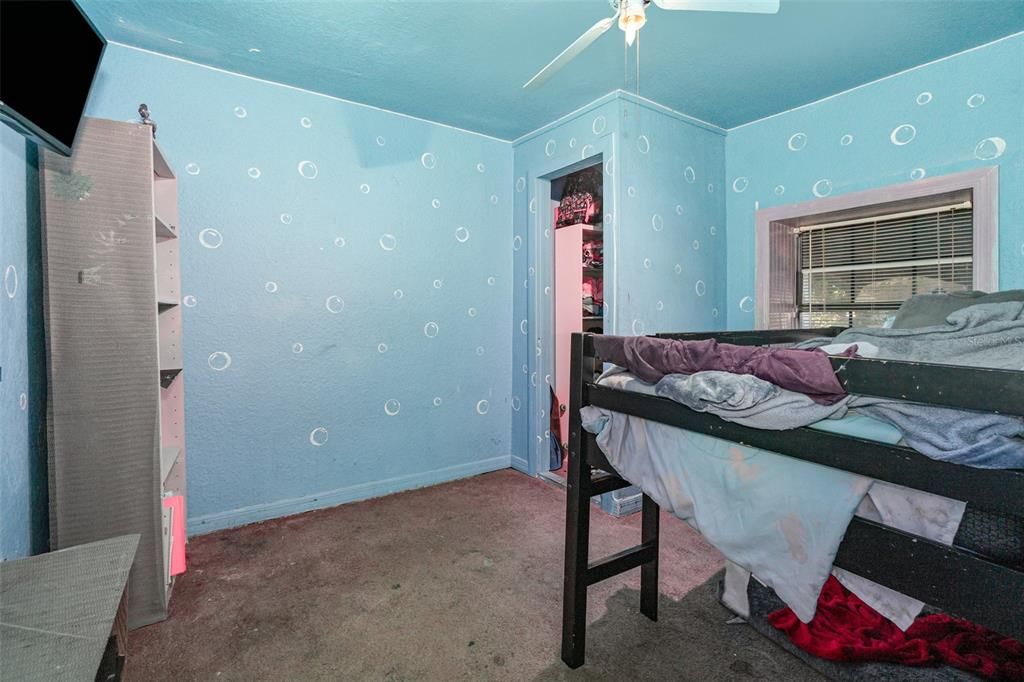 Active With Contract: $225,000 (3 beds, 1 baths, 1288 Square Feet)