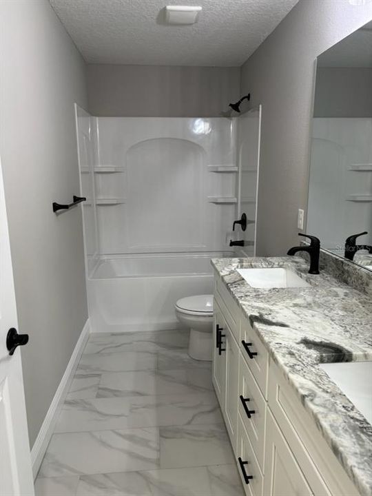 En Venta: $269,900 (4 camas, 2 baños, 1758 Pies cuadrados)