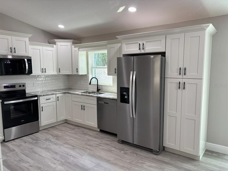 En Venta: $269,900 (4 camas, 2 baños, 1758 Pies cuadrados)