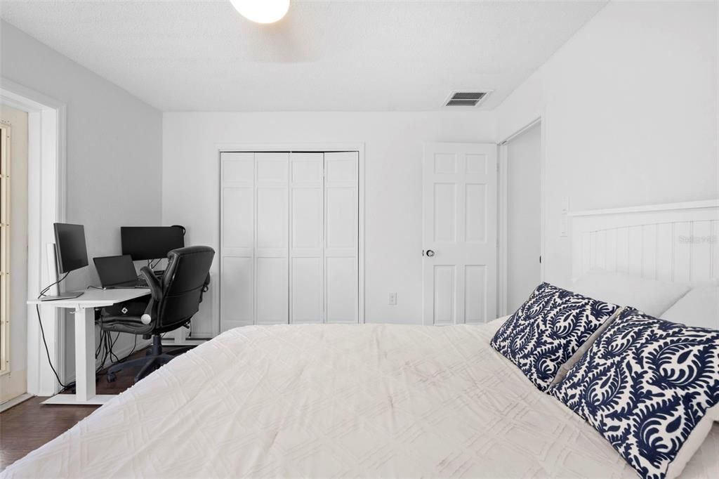 Active With Contract: $324,999 (3 beds, 2 baths, 1554 Square Feet)