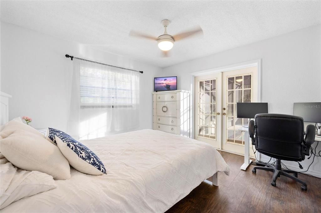 Active With Contract: $324,999 (3 beds, 2 baths, 1554 Square Feet)