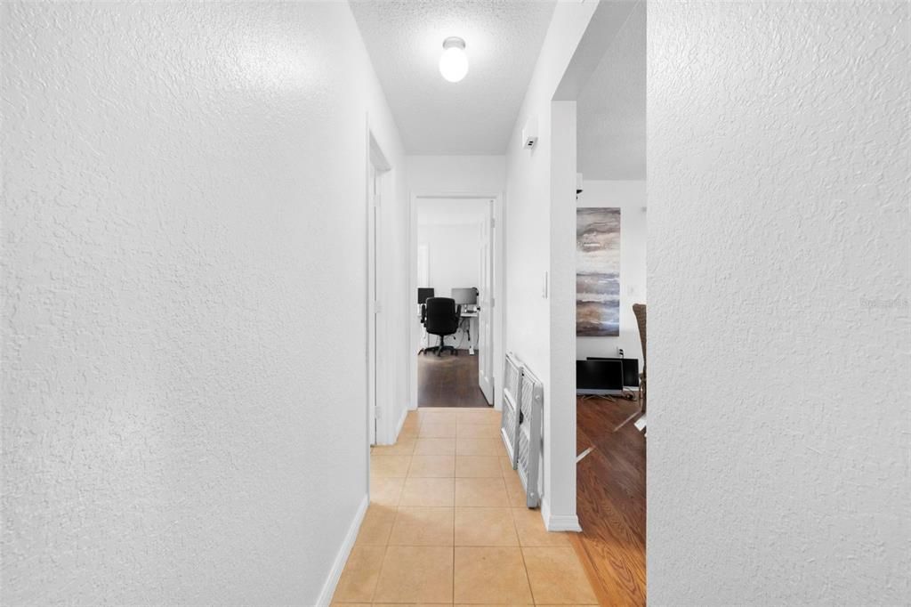 Active With Contract: $324,999 (3 beds, 2 baths, 1554 Square Feet)