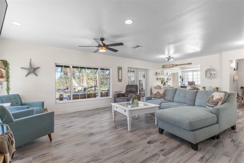 For Sale: $549,000 (3 beds, 3 baths, 2007 Square Feet)