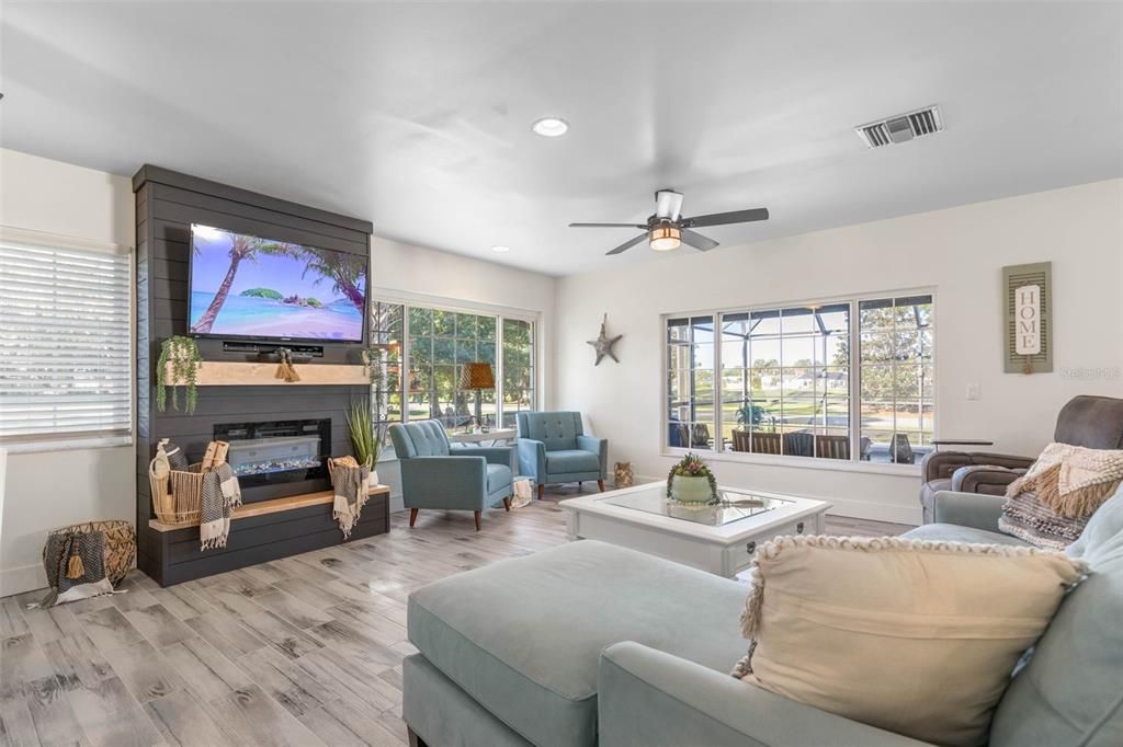 For Sale: $549,000 (3 beds, 3 baths, 2007 Square Feet)