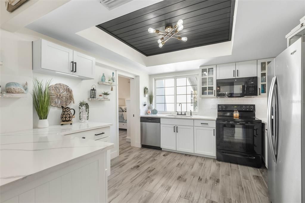 For Sale: $549,000 (3 beds, 3 baths, 2007 Square Feet)