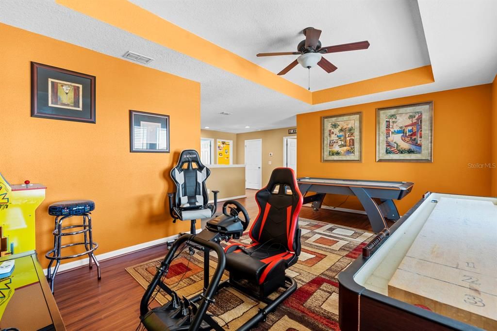 For Sale: $579,900 (5 beds, 3 baths, 3260 Square Feet)