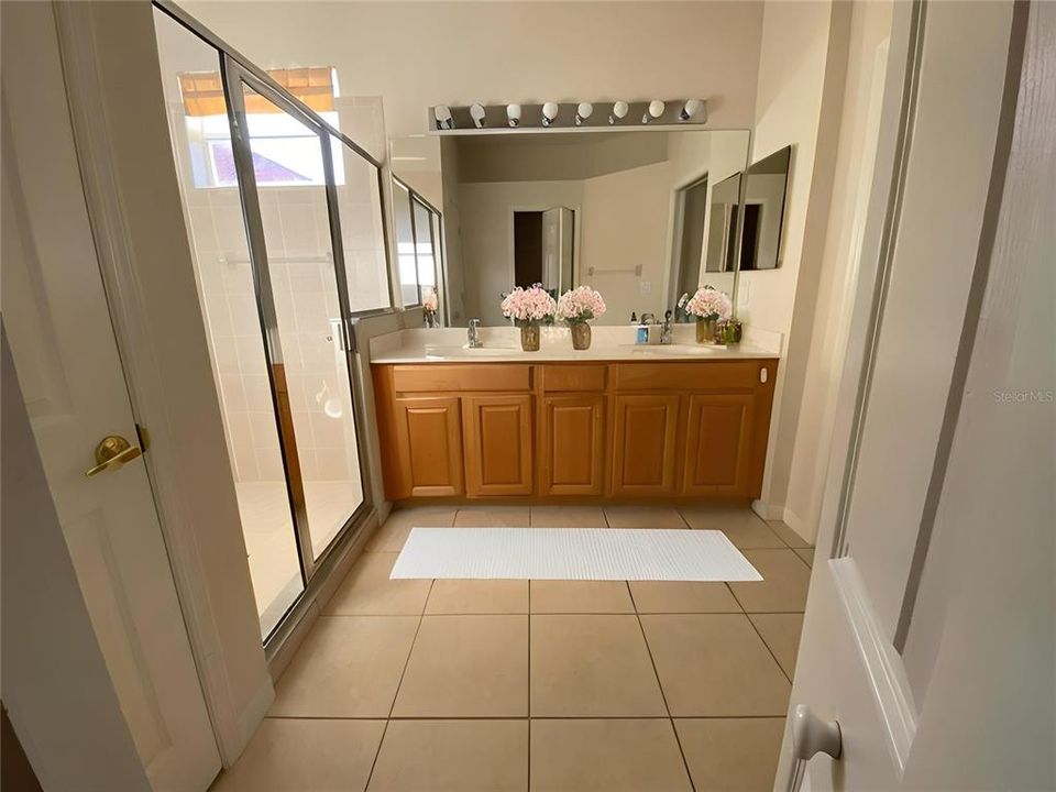 For Sale: $349,900 (3 beds, 2 baths, 2091 Square Feet)