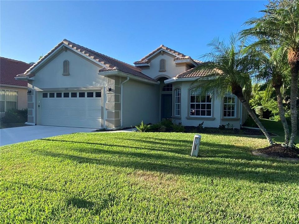 For Sale: $349,900 (3 beds, 2 baths, 2091 Square Feet)