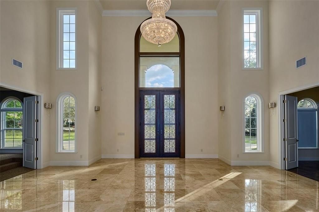 For Rent: $6,800 (6 beds, 5 baths, 5628 Square Feet)