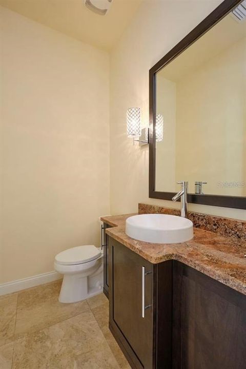 For Rent: $6,800 (6 beds, 5 baths, 5628 Square Feet)