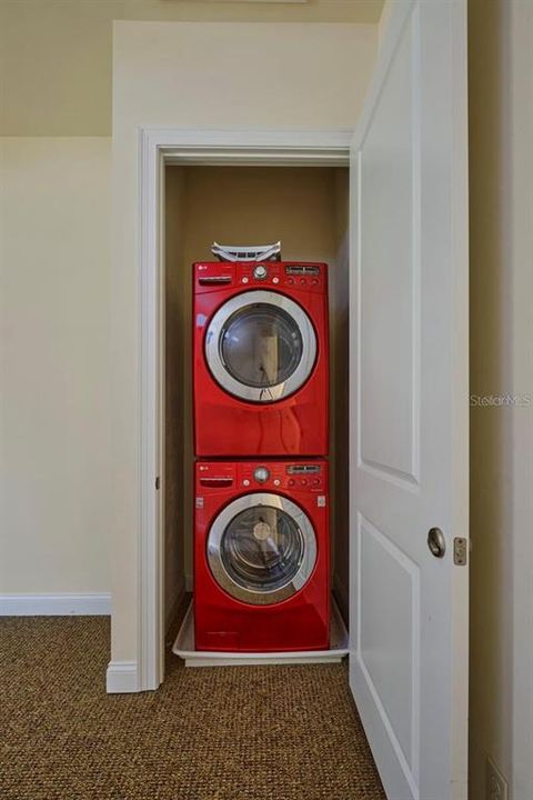 For Rent: $6,800 (6 beds, 5 baths, 5628 Square Feet)