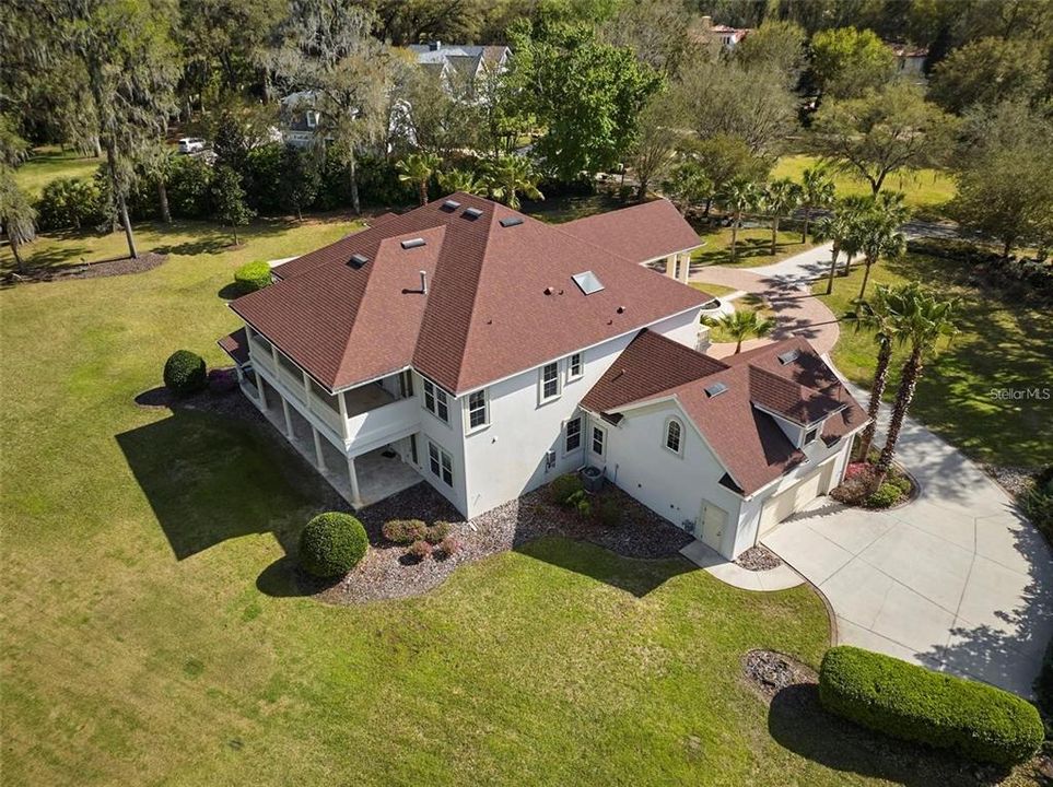 For Rent: $6,800 (6 beds, 5 baths, 5628 Square Feet)