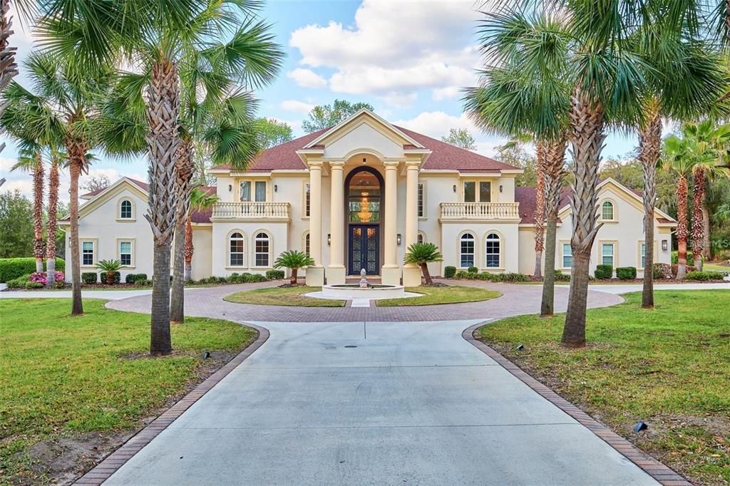 For Rent: $6,800 (6 beds, 5 baths, 5628 Square Feet)