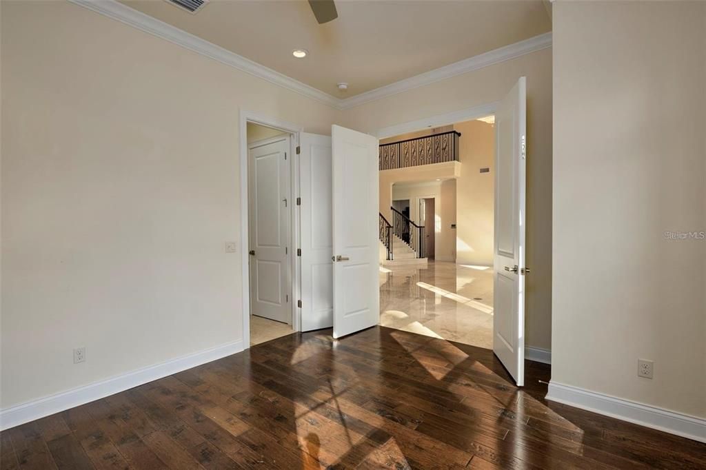 For Rent: $6,800 (6 beds, 5 baths, 5628 Square Feet)