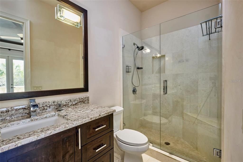 For Rent: $6,800 (6 beds, 5 baths, 5628 Square Feet)