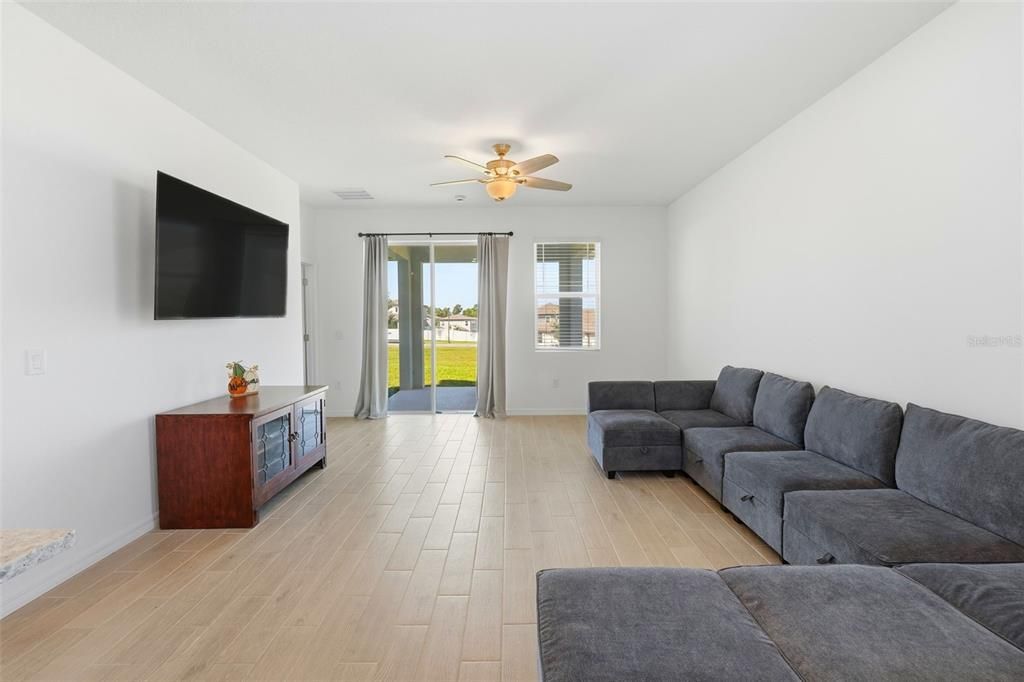 For Sale: $479,900 (4 beds, 2 baths, 2226 Square Feet)