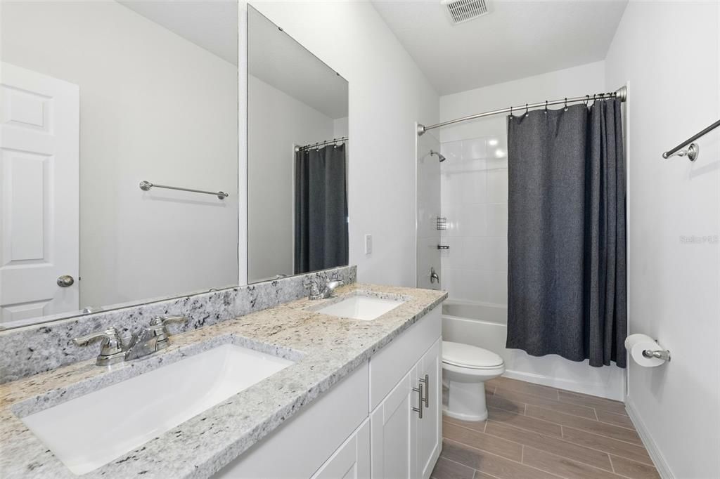 For Sale: $479,900 (4 beds, 2 baths, 2226 Square Feet)