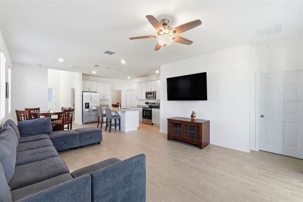 For Sale: $479,900 (4 beds, 2 baths, 2226 Square Feet)