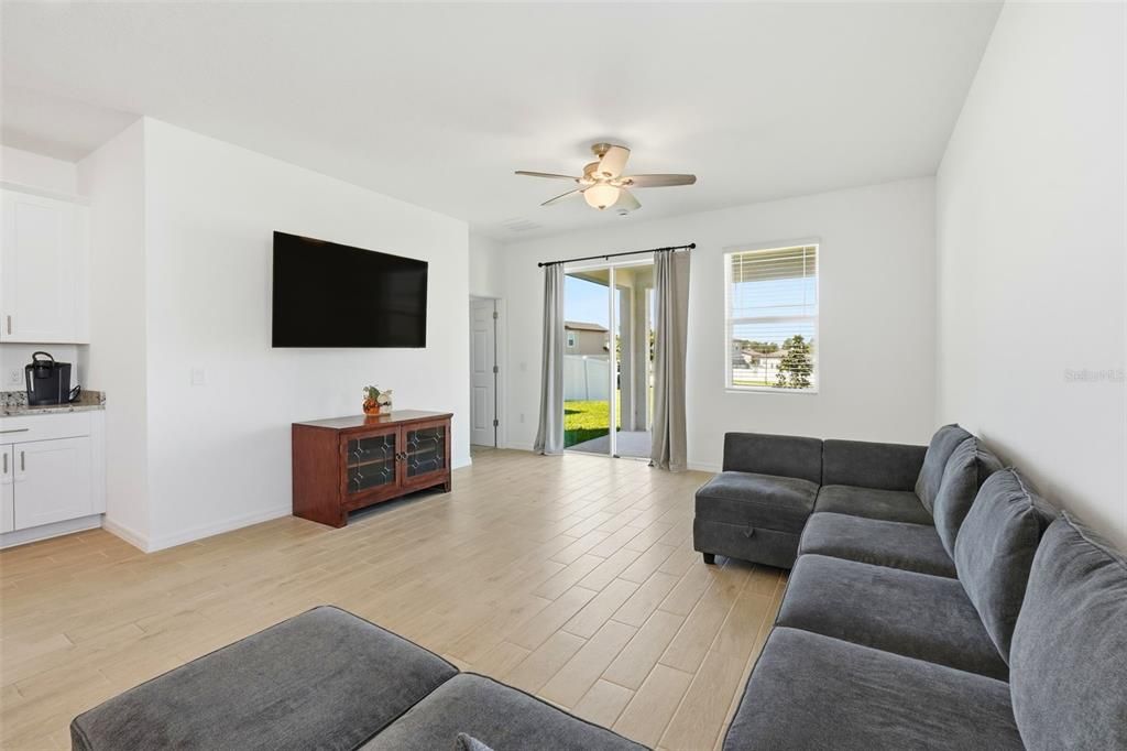 For Sale: $479,900 (4 beds, 2 baths, 2226 Square Feet)