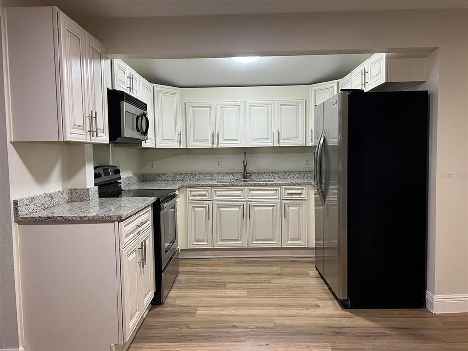 For Sale: $450,000 (3 beds, 2 baths, 1987 Square Feet)